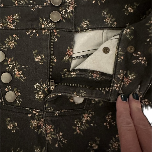 AFRM Ditzy floral flare jeans - Picture 8 of 8